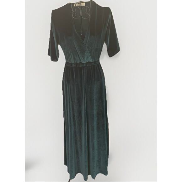 Magnolia South Velvet Emerald Green Maxi Dress. Elegant, Retro A-line. .Holidays - Picture 2 of 9